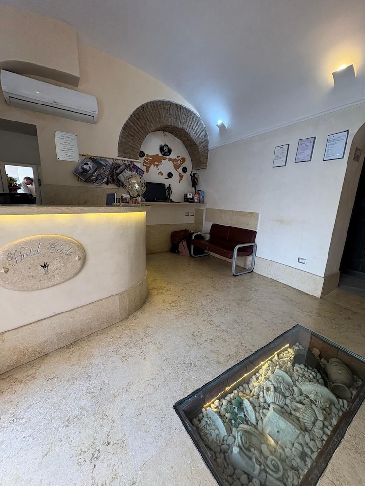 Elide Hotel 12/49