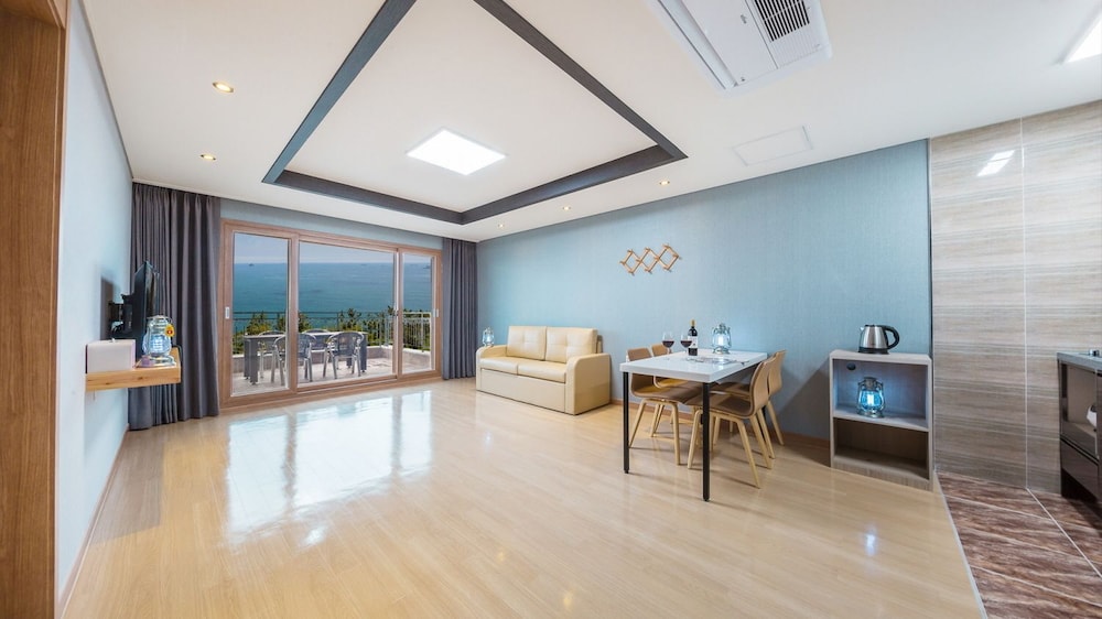 Aria Pension Resort 35/47