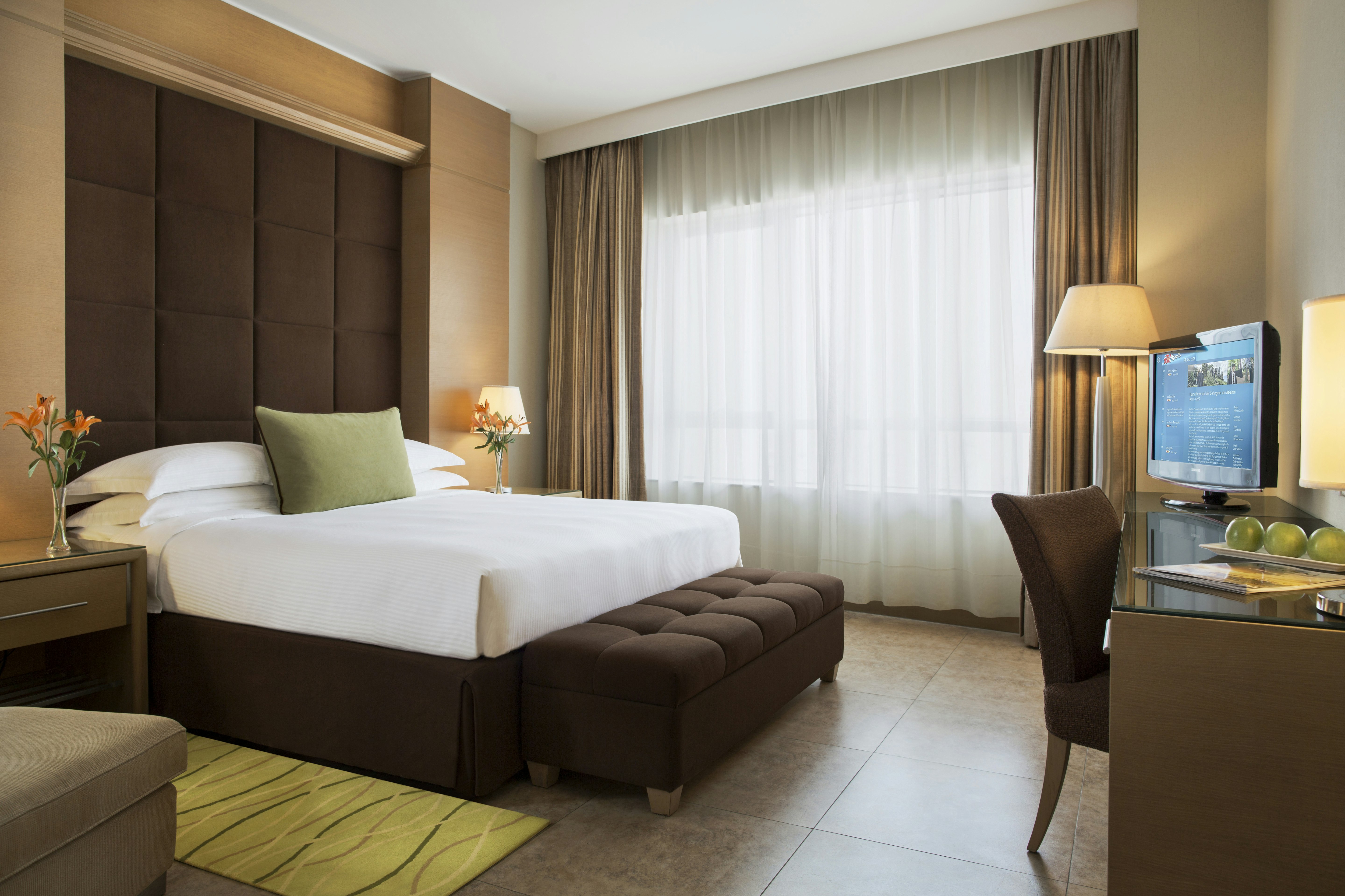 2 Bedrooms, Suite, Balcony