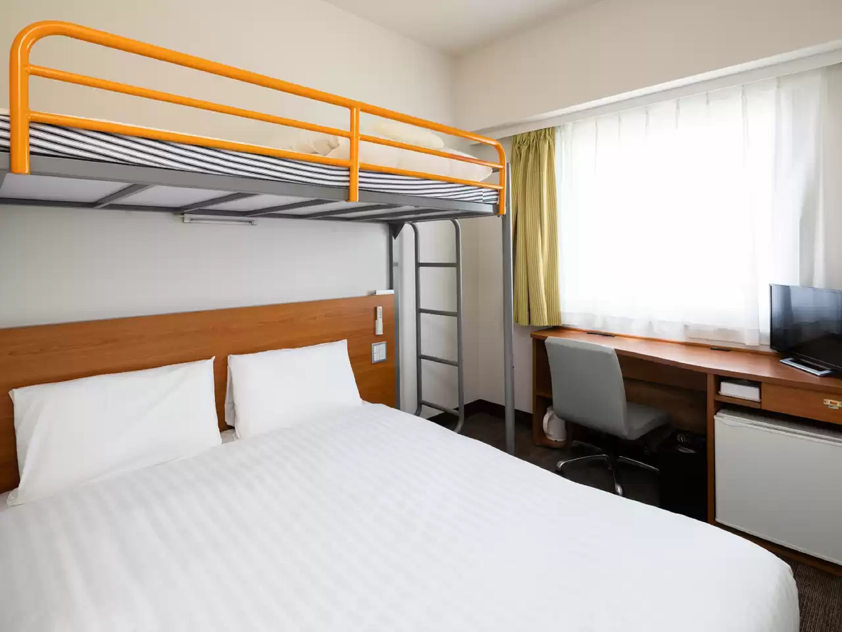 Room, Loft Bed