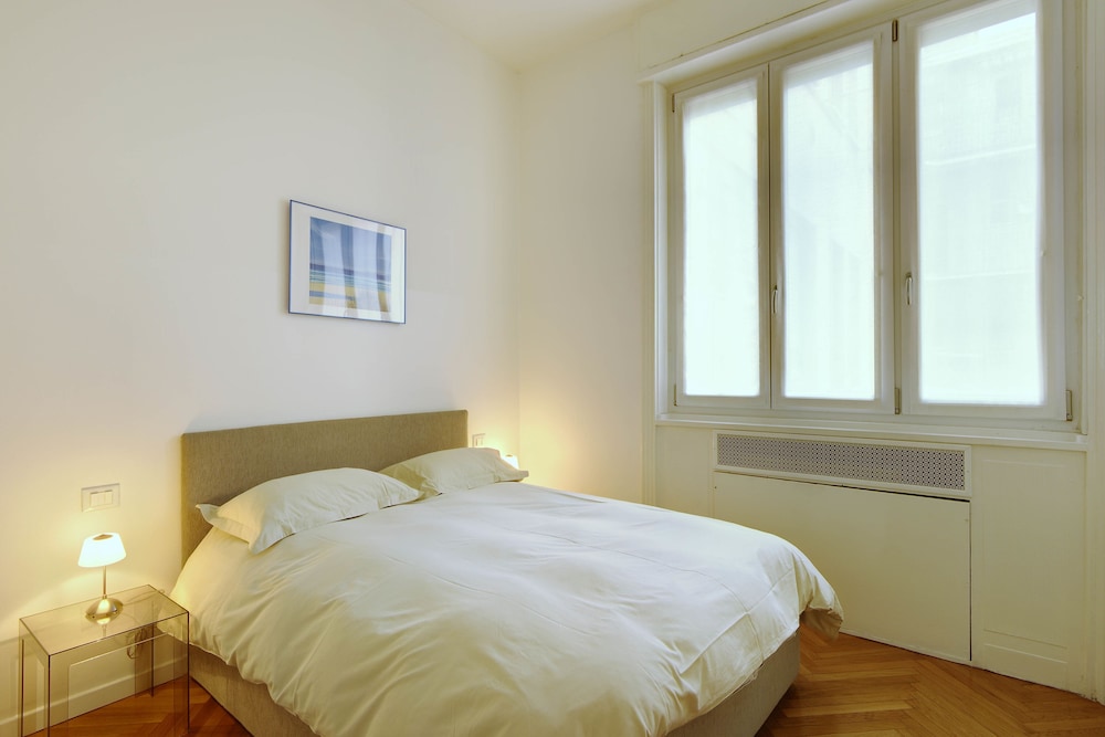 Milan Apartment Rental 6/50
