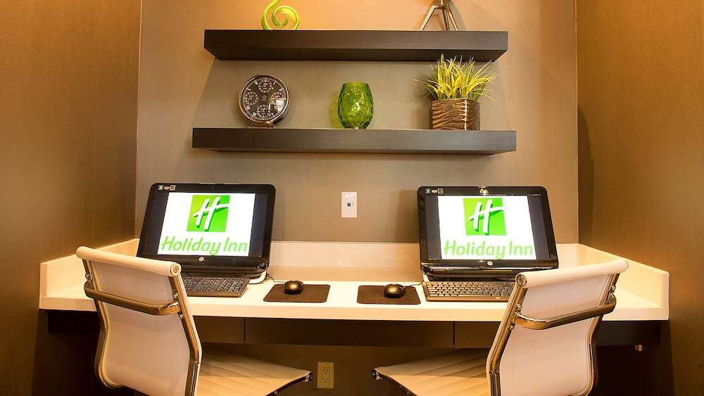 Holiday Inn And Suites Mississauga 16/39