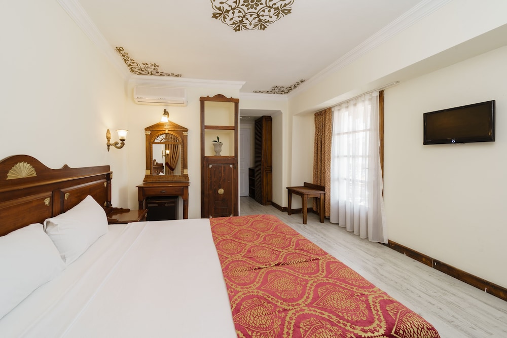 Costa Bitezhan Hotel 33/73