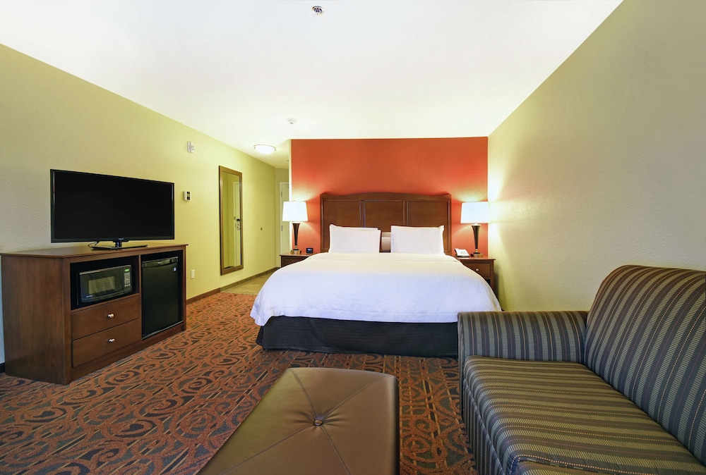 Hampton Inn and Suites Milwaukee Franklin 11/44