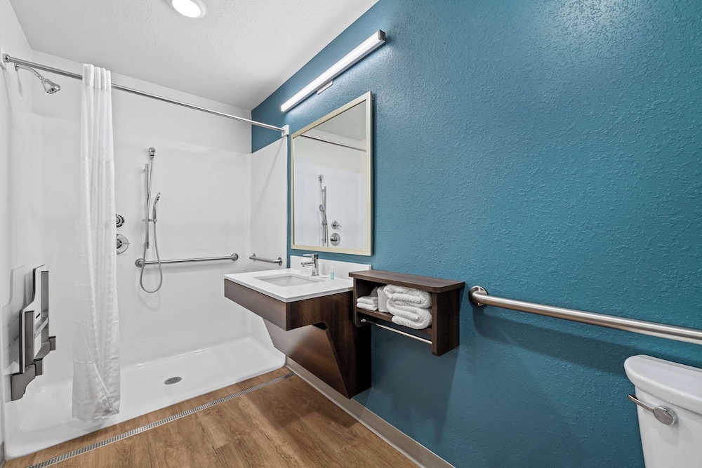 WoodSpring Suites Loves Park - Rockford 30/30