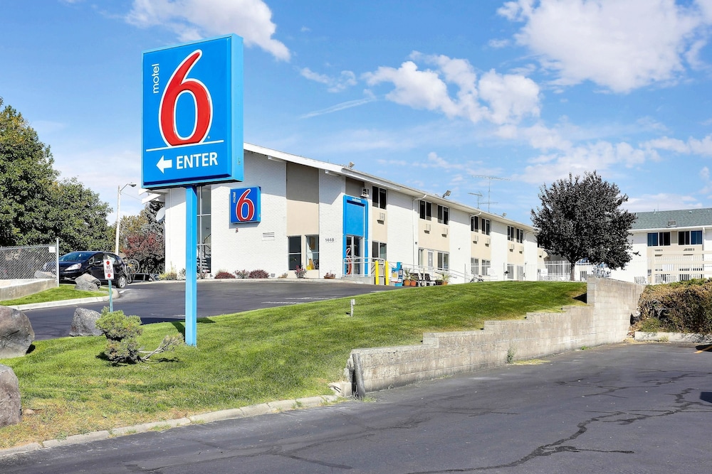 Econo Lodge Idaho Falls, ID 5/48
