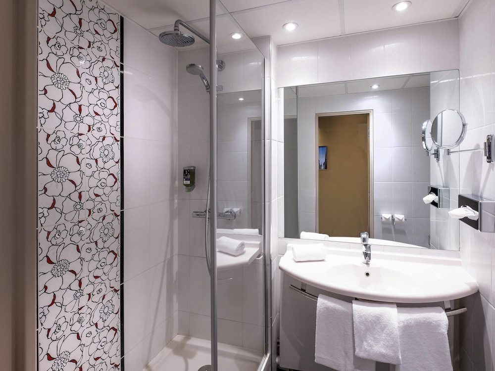 Mercure Rouen Champ de Mars 72/73
