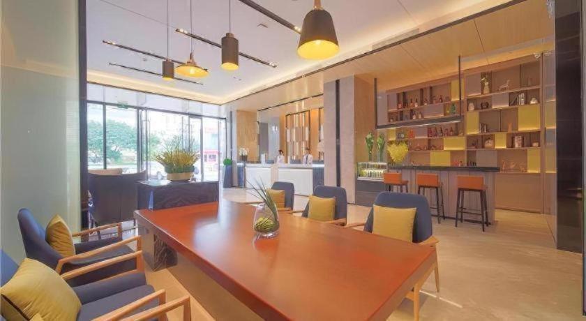 Echarm Hotel( Guangzhou Shiqiao Metro Station Zuanhui Square), Guangzhou 45/53