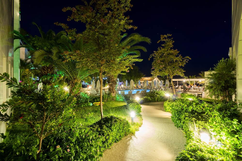 Dragut Point North Hotel 41/49