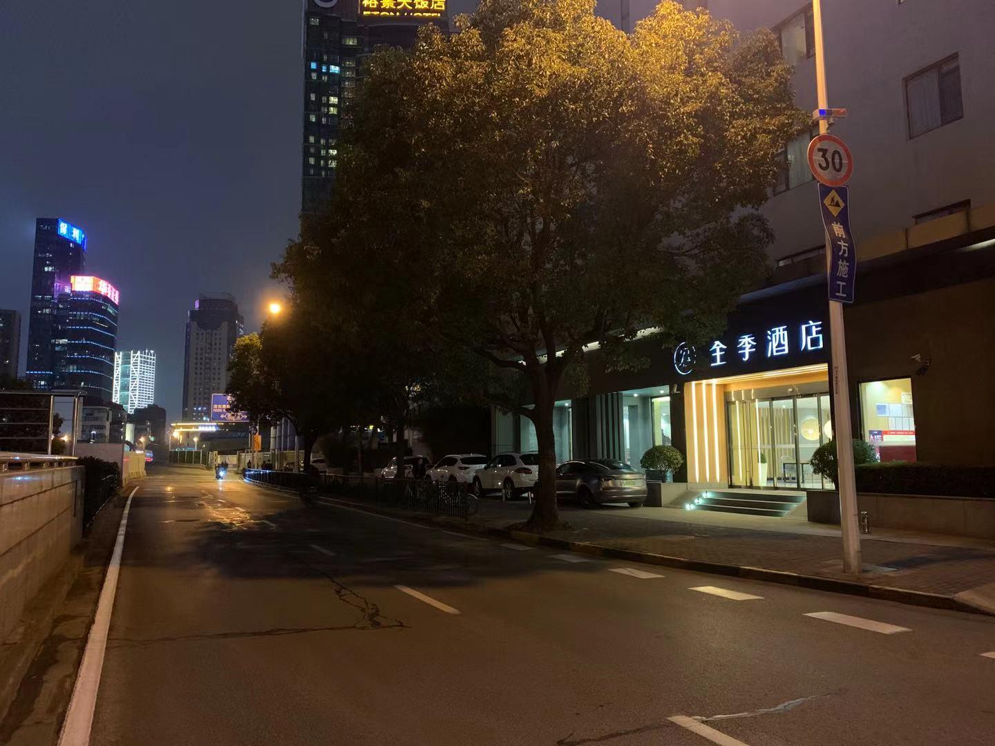 Ji Hotel Shanghai Oriental Pearl Tower 14/15