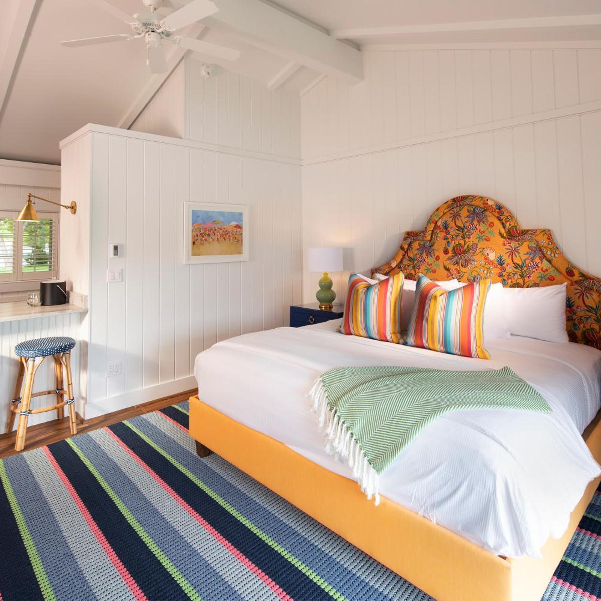 Yachtsman Hotel & Marina Club 11/60