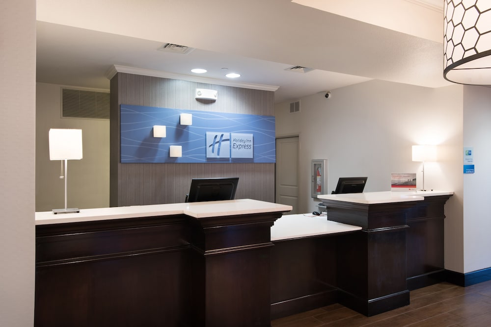 Holiday Inn Express And Suites East Wichita I 35 Andover 7/41