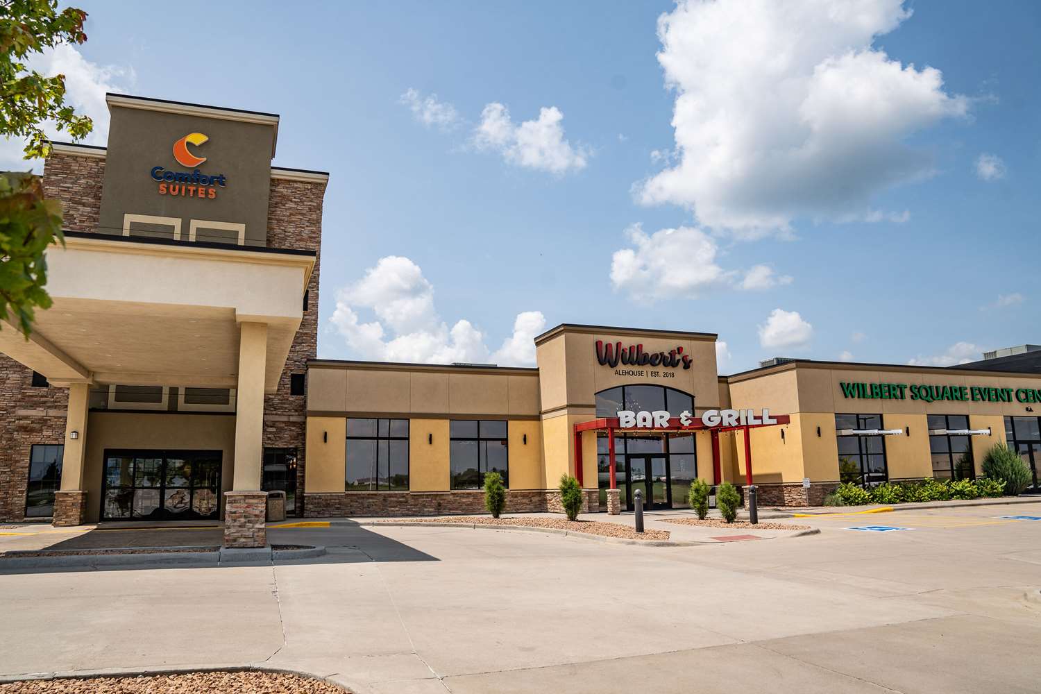 Comfort Suites Brookings near University 4/51