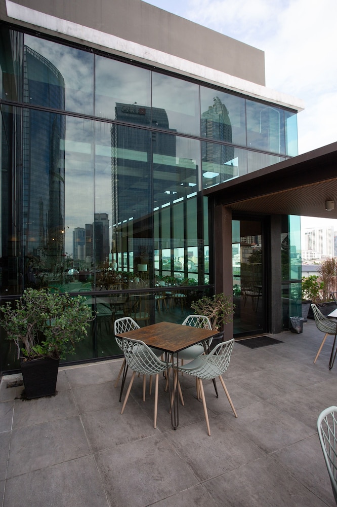 Avissa Suites 7/72