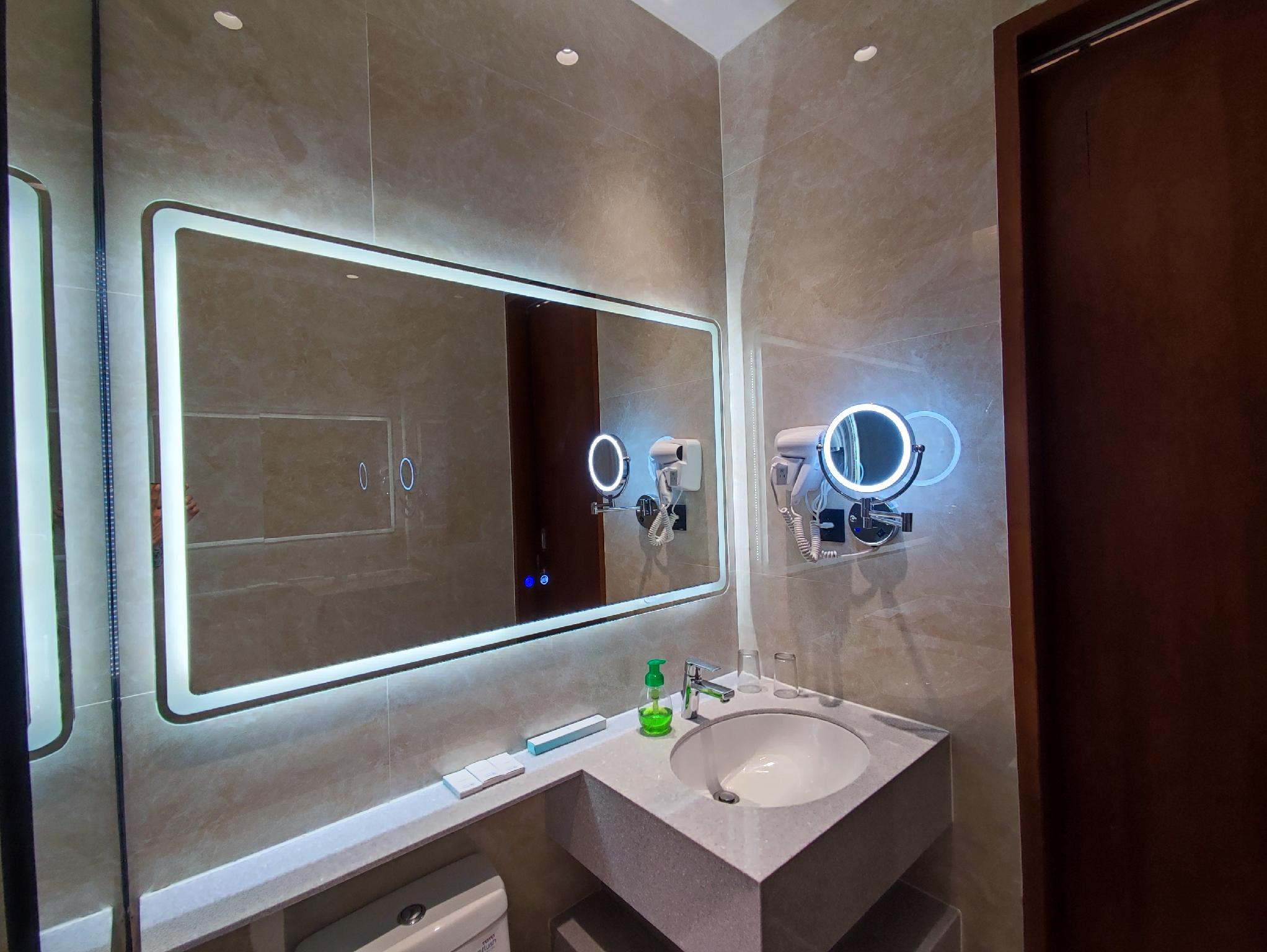 Hotel 61 20/20