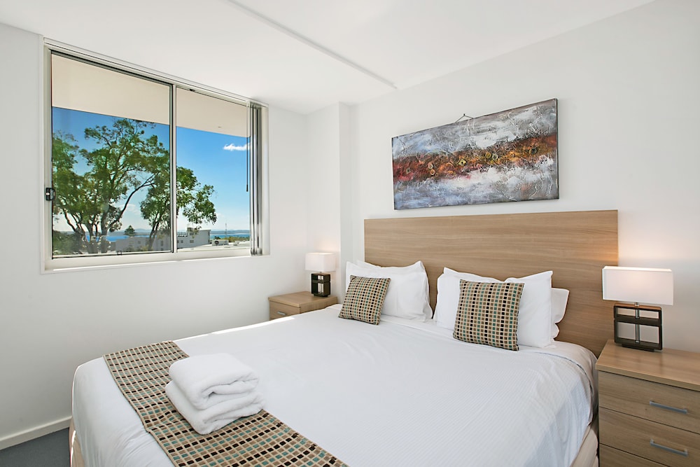 1 Bedroom, Apartment, King Bed, Resort View
