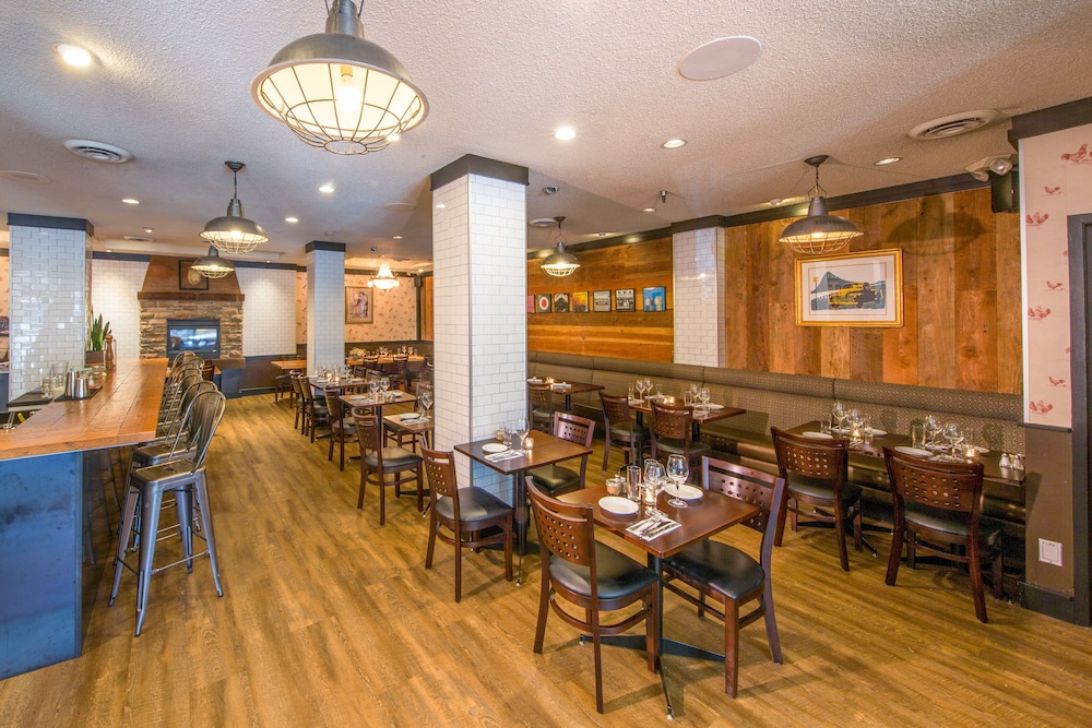 Best Western Plus Carlton Plaza Hotel 34/43
