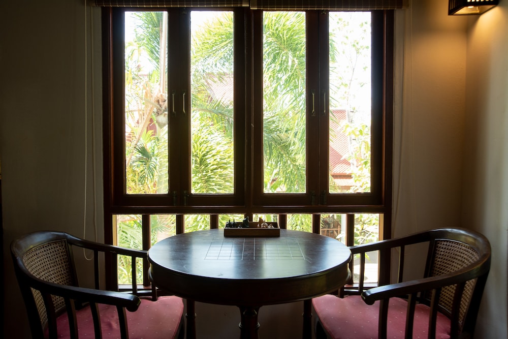 Royal Lanta Resort & Spa 33/71