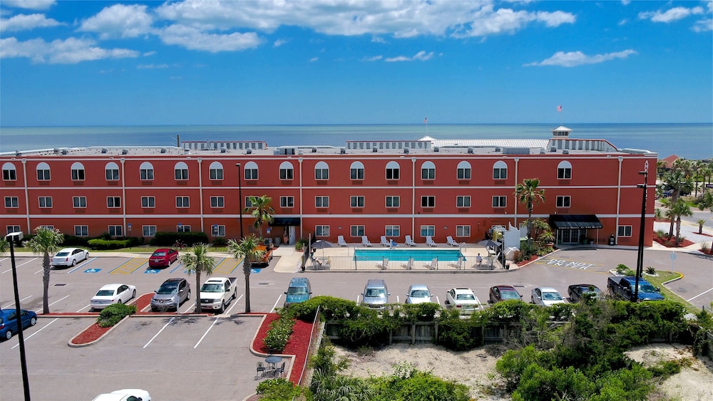 Amelia Hotel at the Beach 8/71