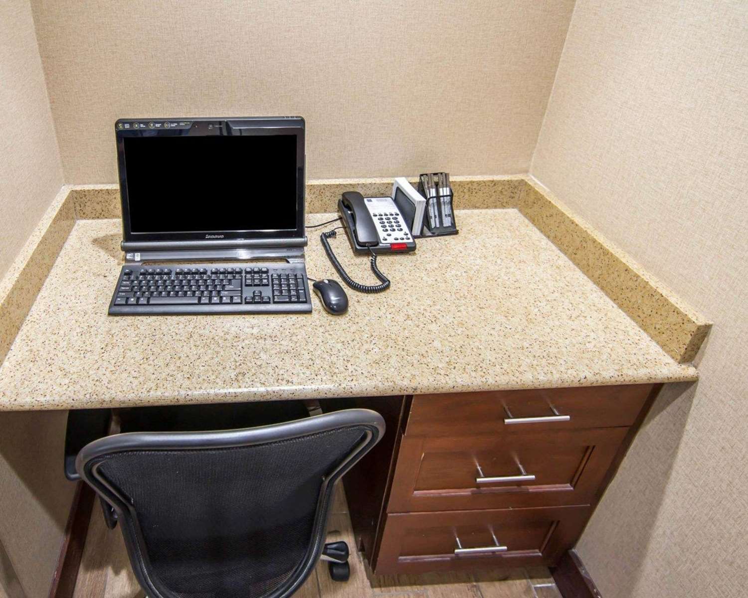 Sleep Inn Suites I 20 37/43