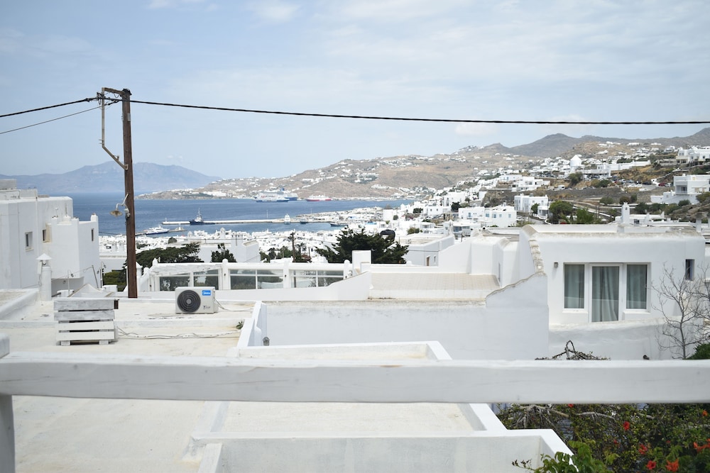 Andriani's Guest House 37/50