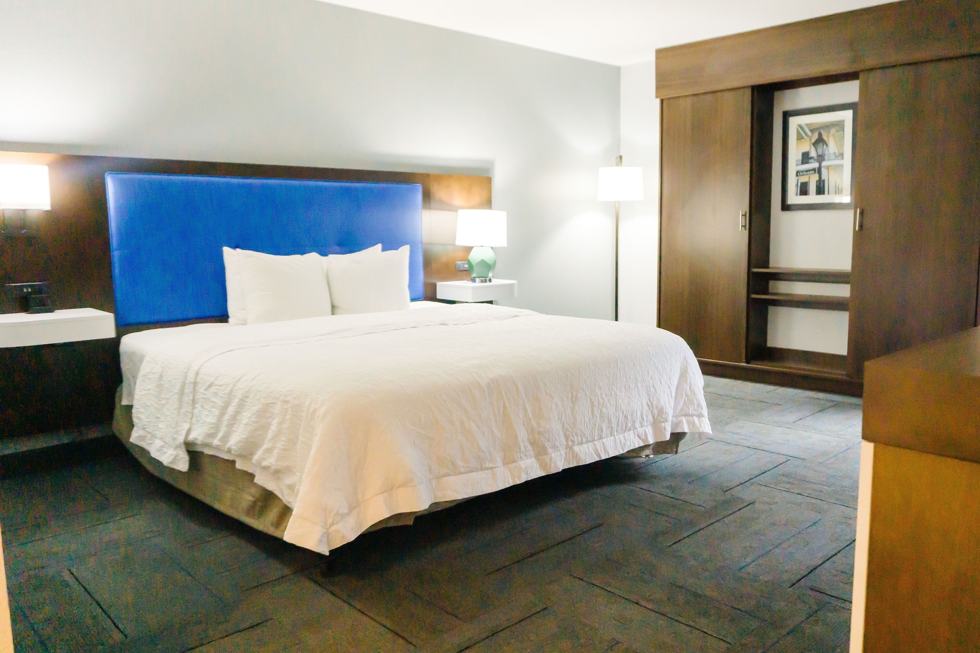 ROOM, KING BED, ACCESSIBLE