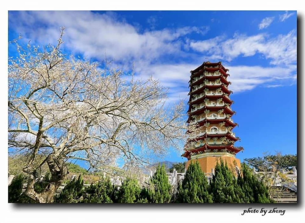 Tan Hui Hotel 35/46