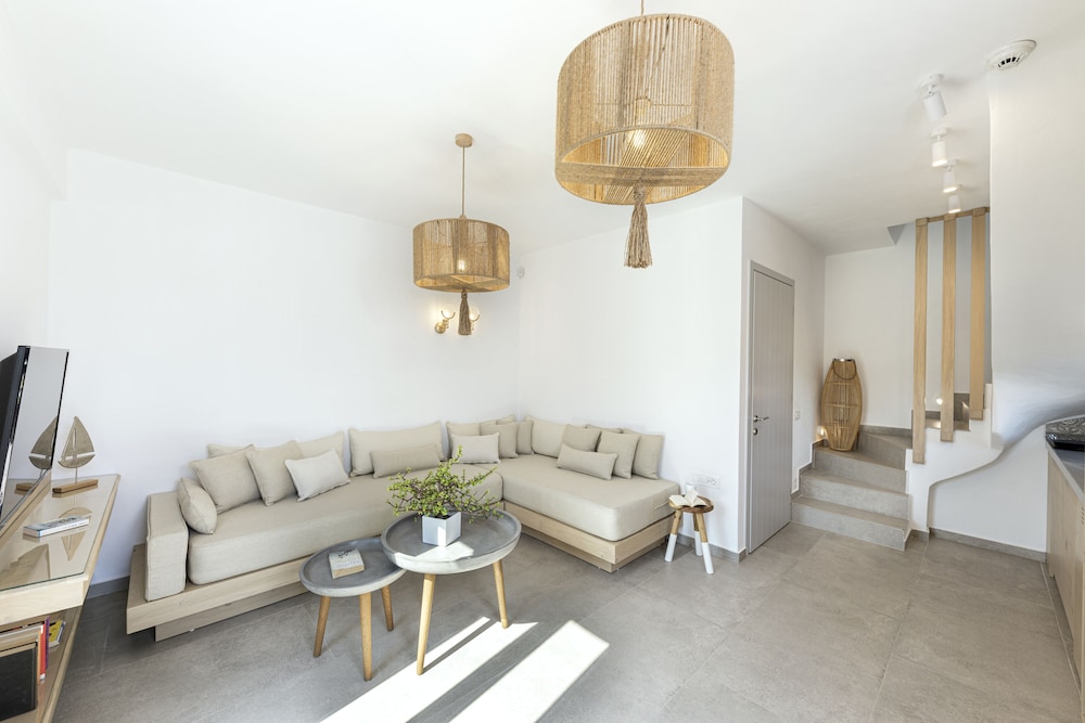 Alafropetra Luxury Suites 33/49