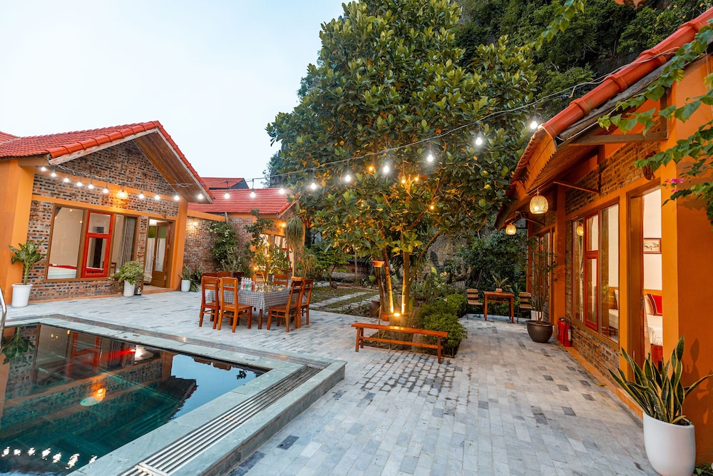 Tam Coc Mountain Bungalow 34/42