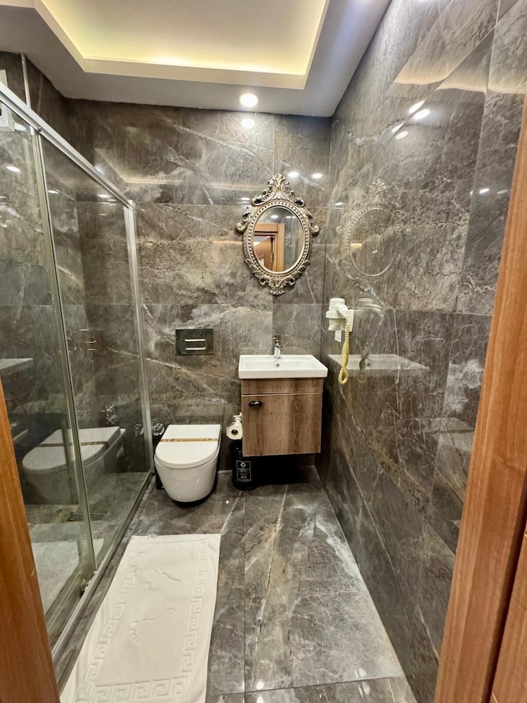 Sirkeci Quietness Hotel 50/50