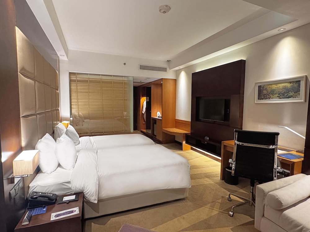 Radisson Blu Chattogram Bay View 19/70