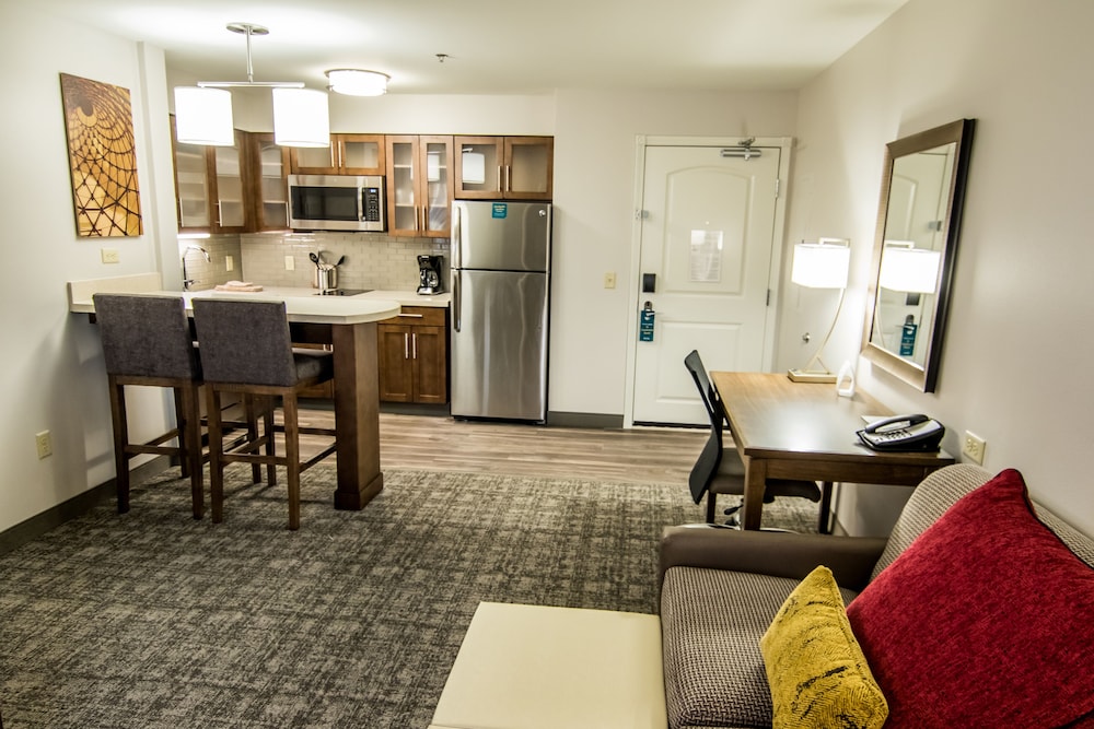 Staybridge Suites Anchorage 55/76