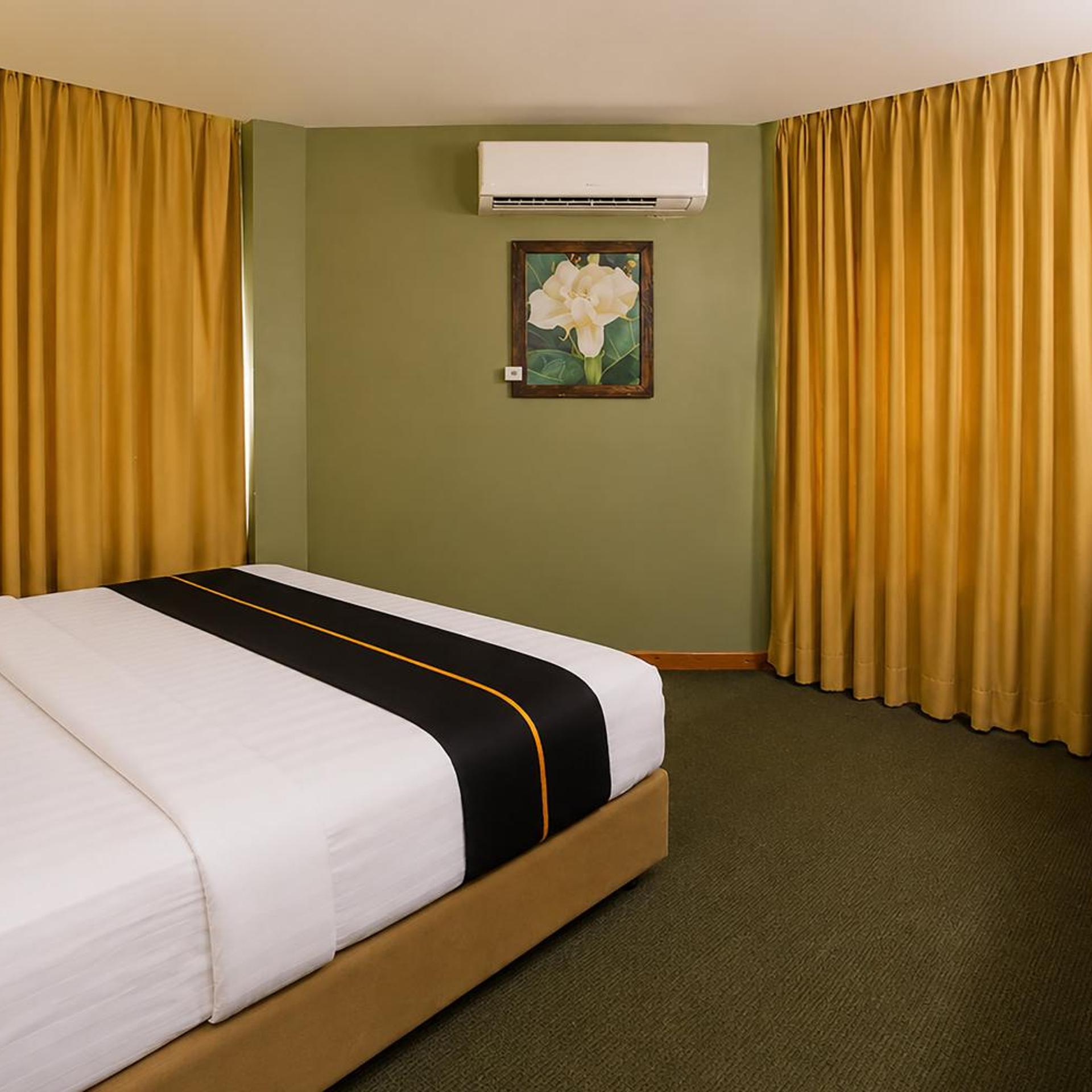 OYO 89411 900 Inn 22/50