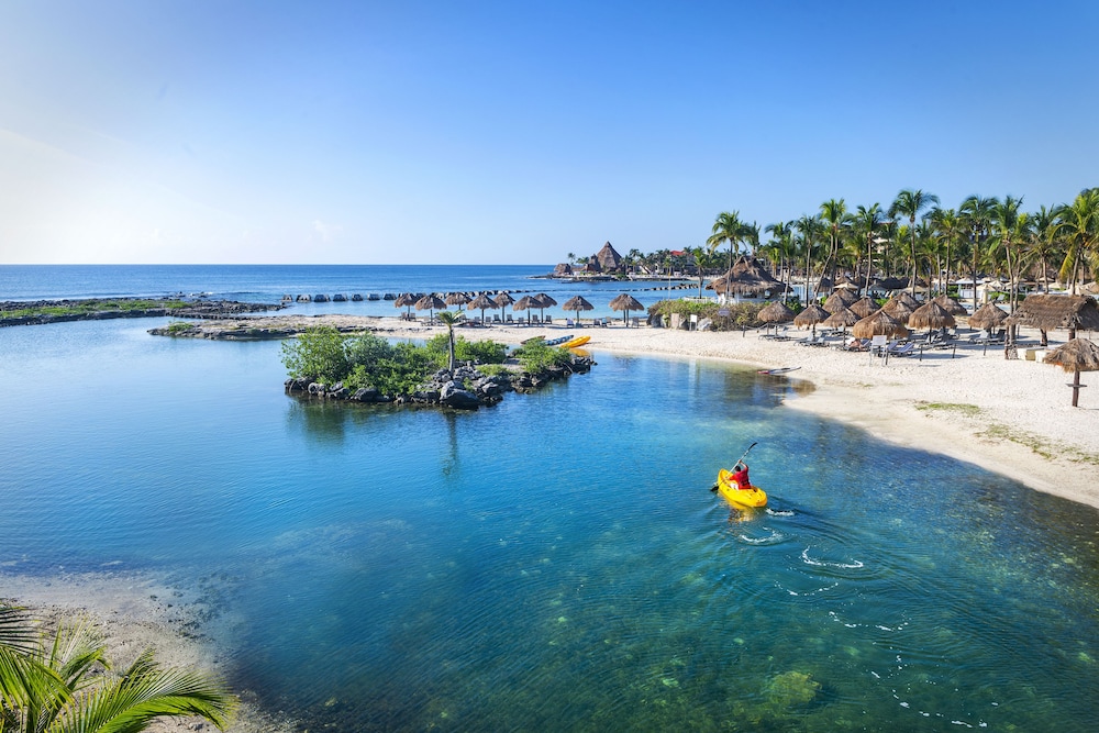 Catalonia Yucatan Beach 38/45