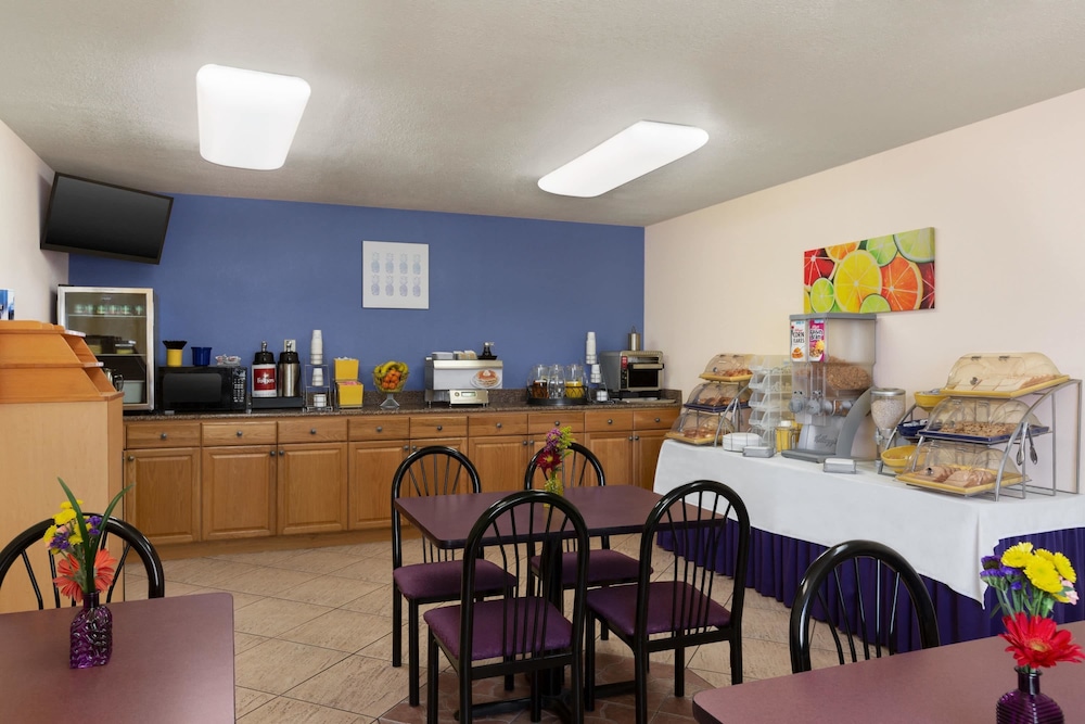 Days Inn N Orlando Casselberry 34/49