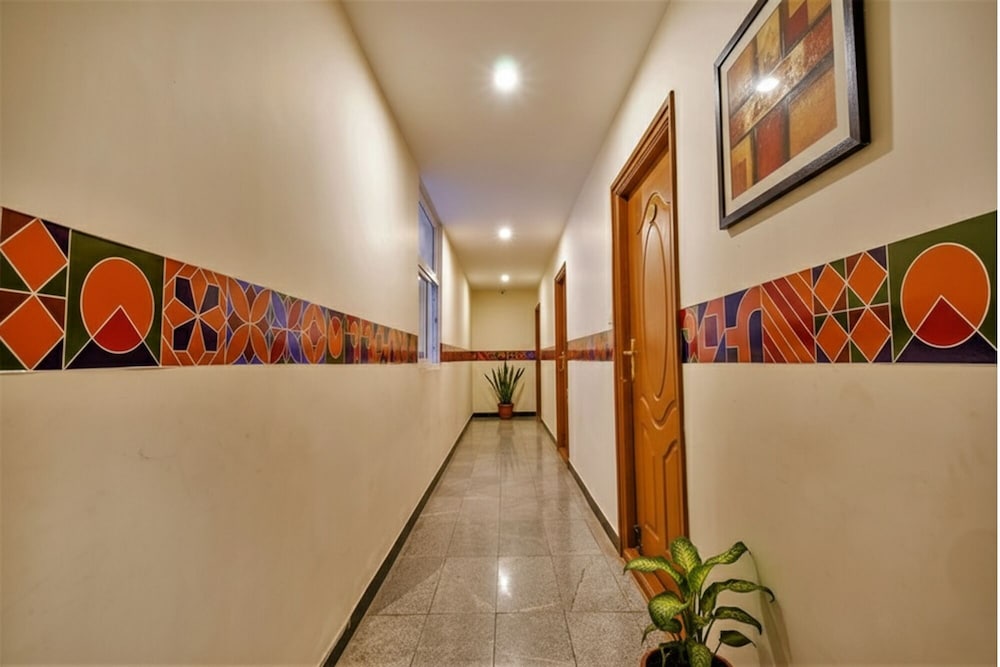Fabhotel Thejas Paaradise 6/22