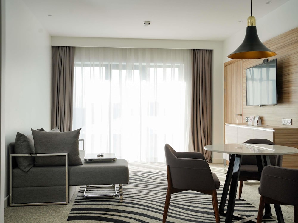 NOVOTEL Bishkek City Center 29/50