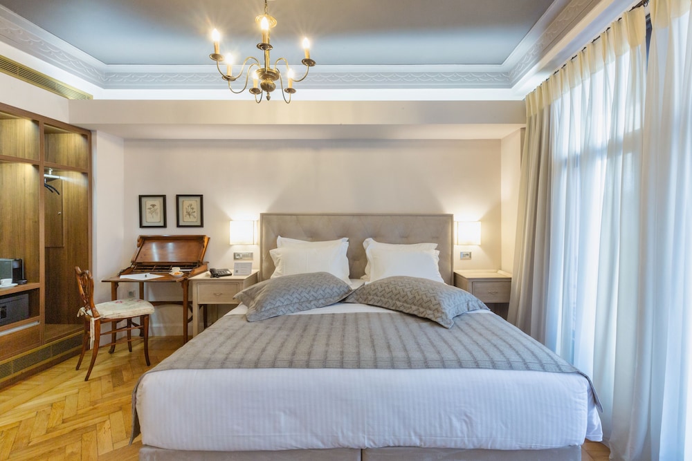 Sweet Home Hotel 20/75