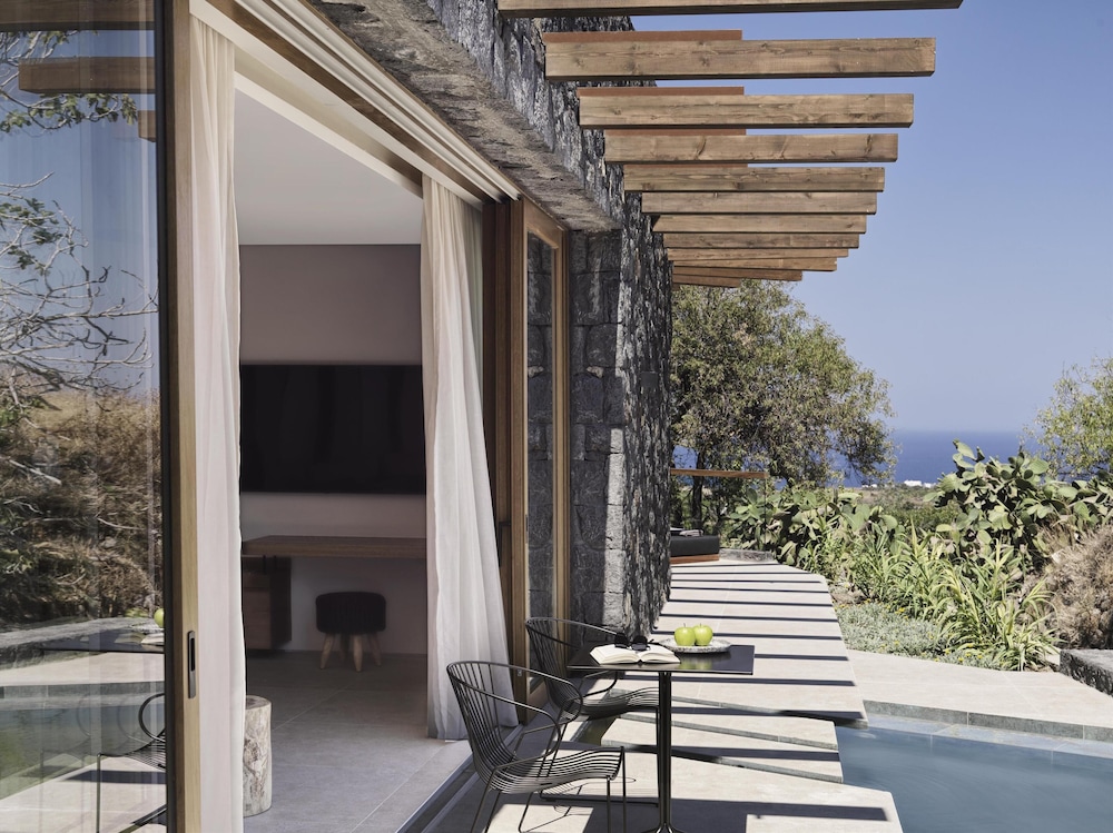 Magma Resort Santorini in of the Unbound Collection by Hyatt 53/64