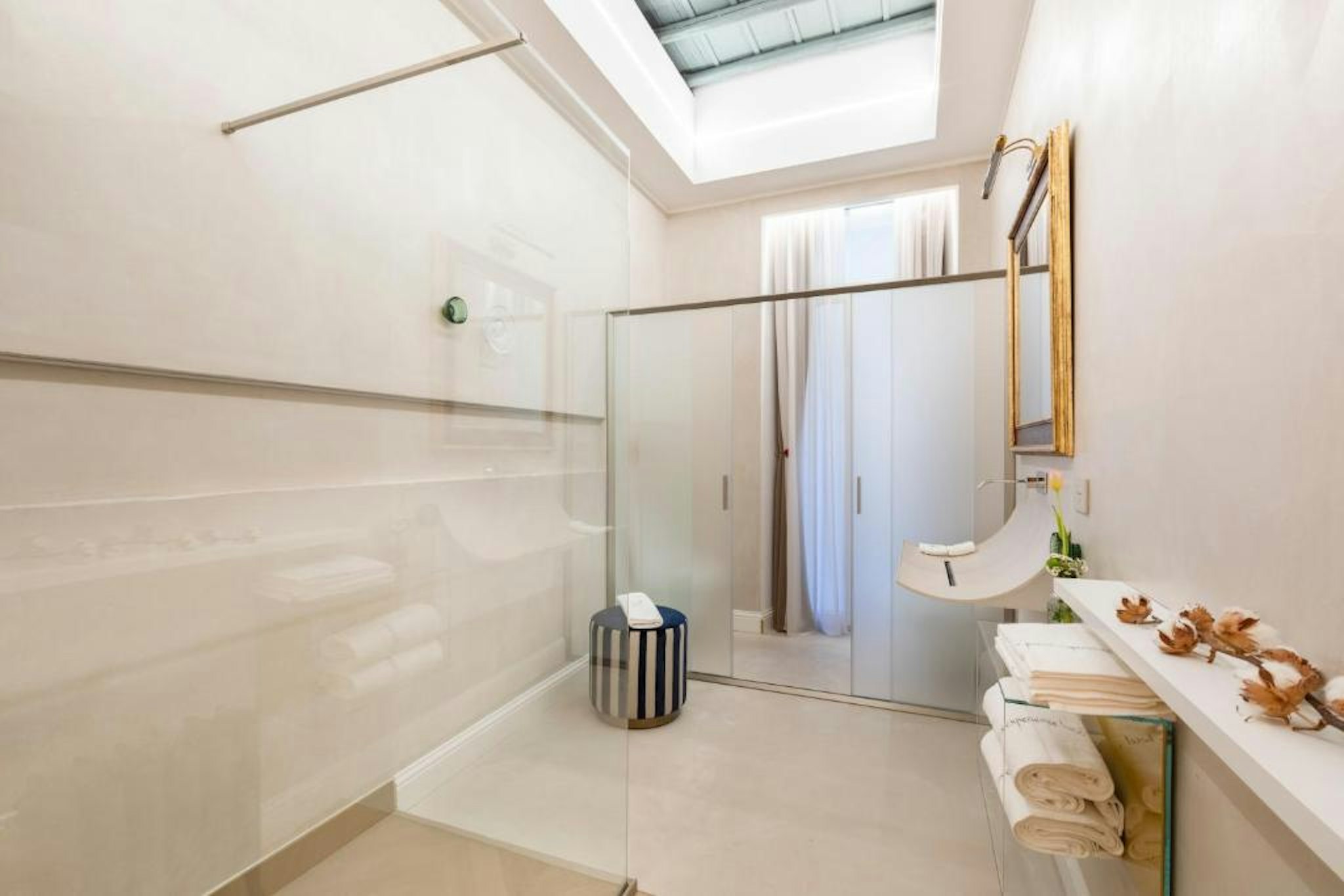 Poesis Experience Hotel 63/65