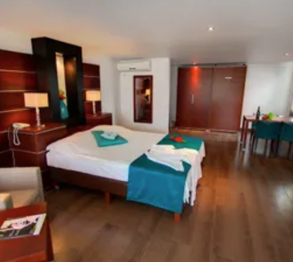 Grand, Suite, King Bed, Ocean View