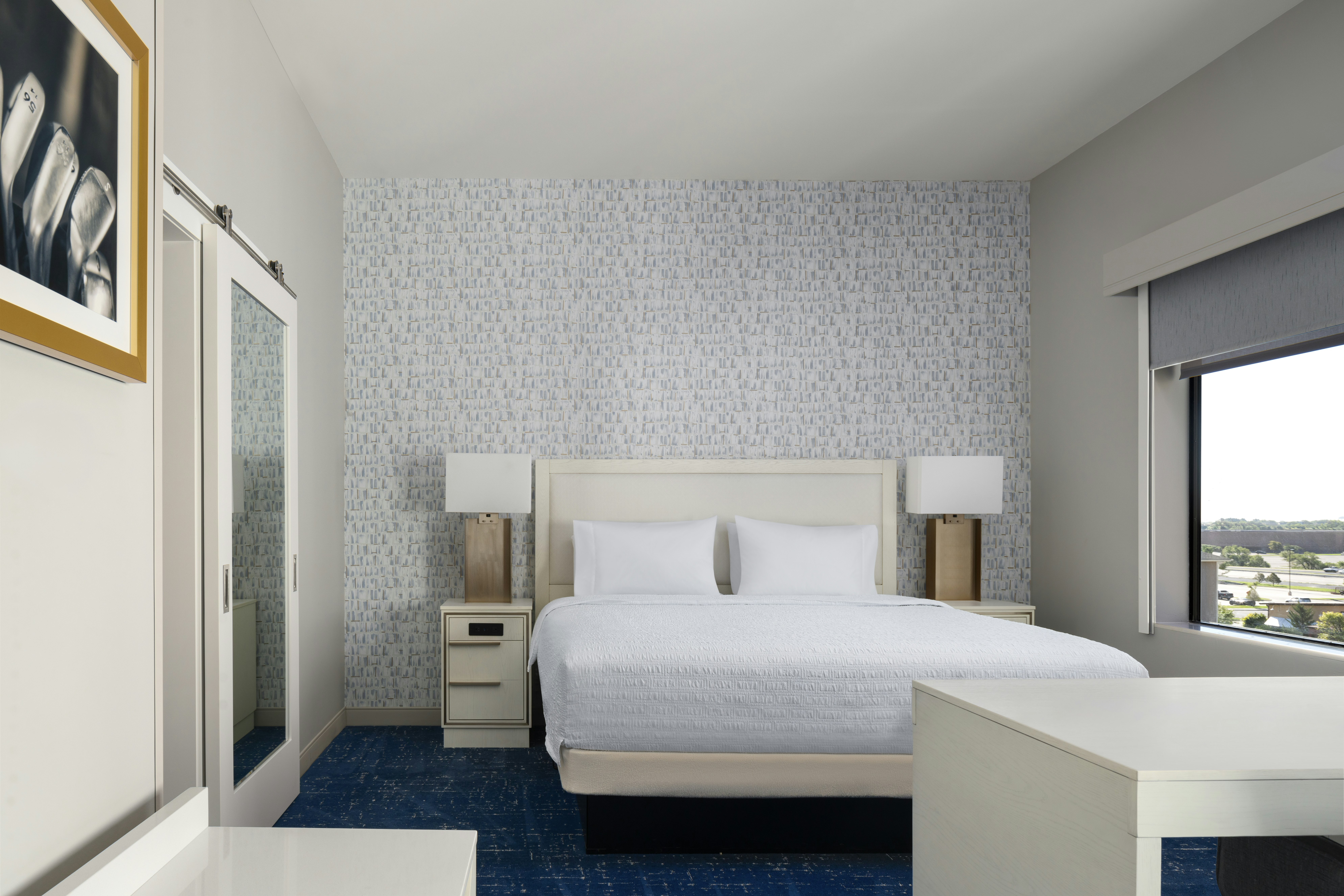 STUDIO, KING BED, ACCESSIBLE
