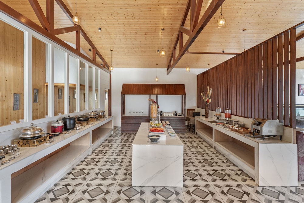 Country Inn Premier Pacific Mall Road Mussoorie 33/60