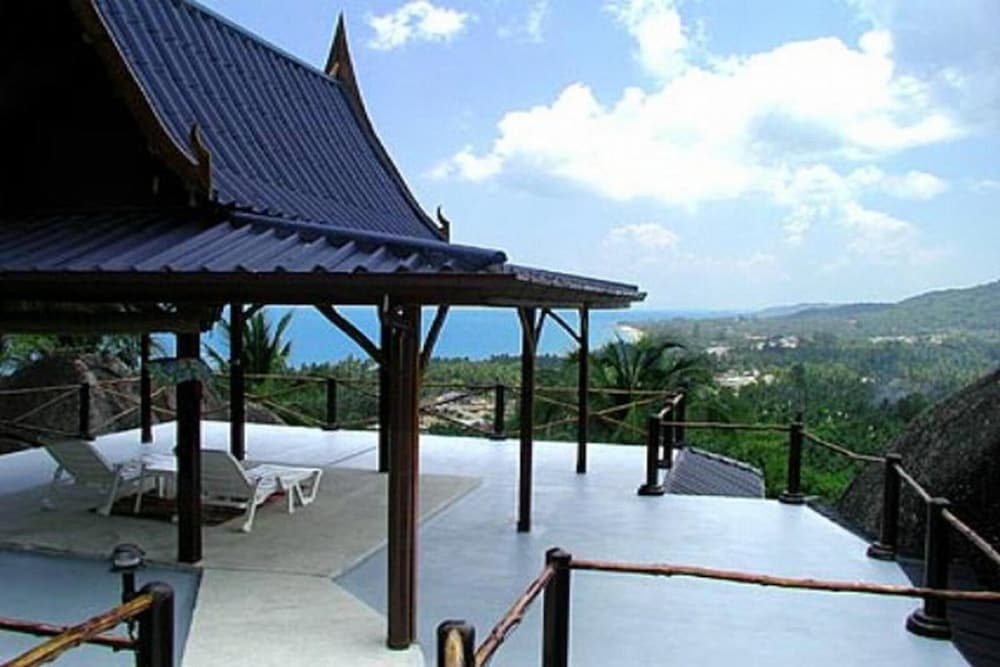 Seaview Paradise Beach & Mountain Villas 29/30