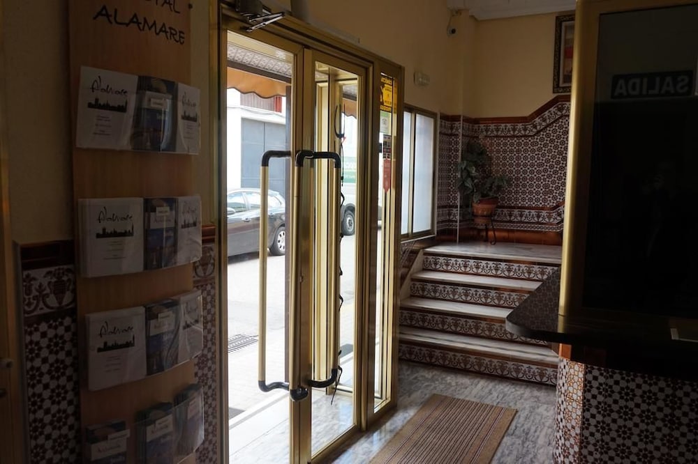 Hostal Alamare 50/50