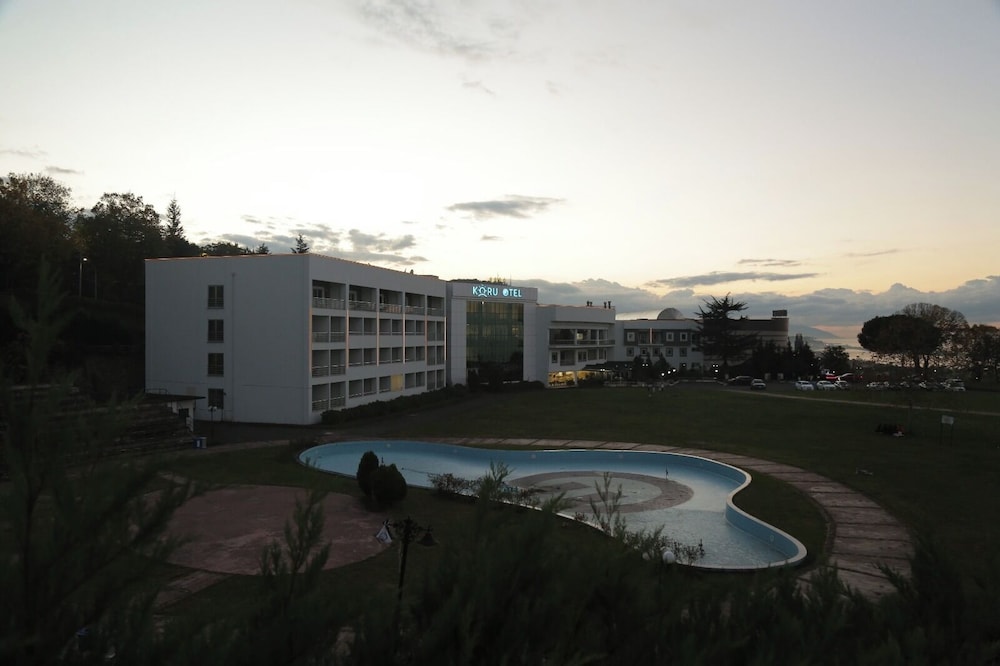 Koru Hotel 4/21