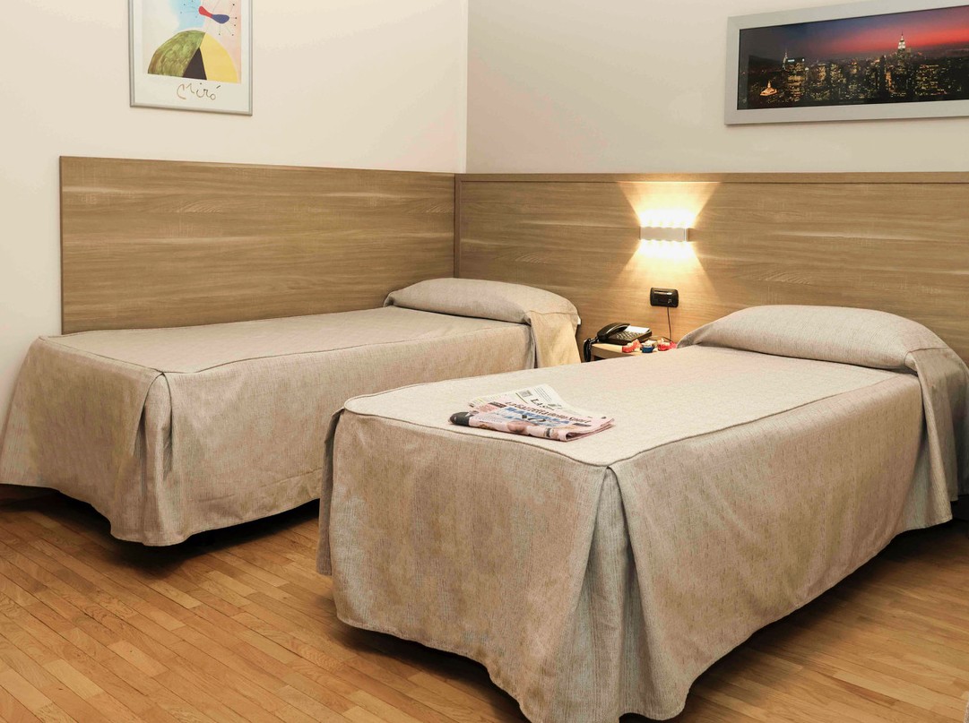 Room, Twin Beds