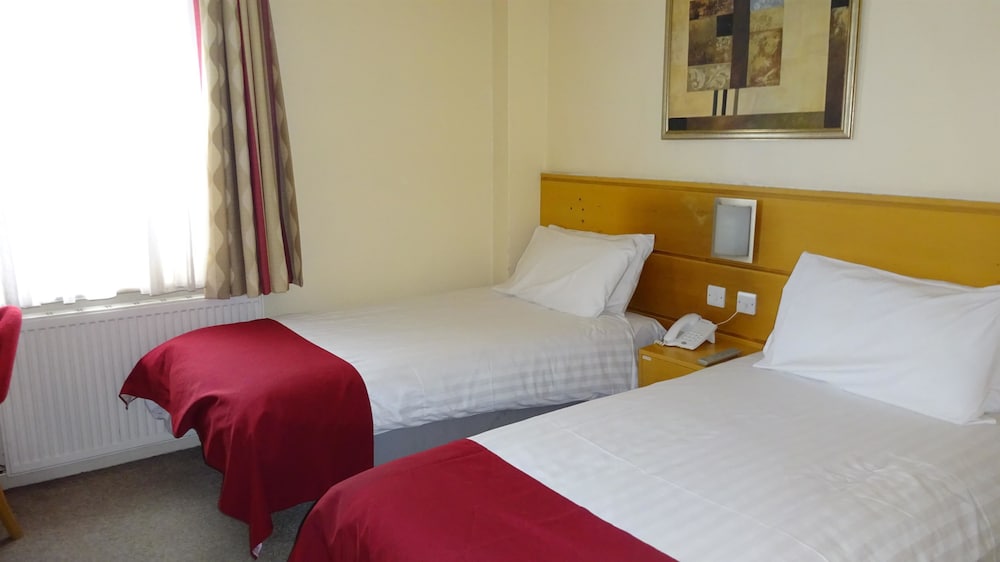 Americana Hotel 23/60