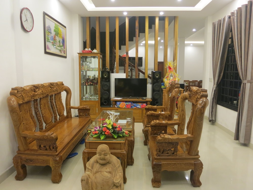 Azalea Homestay 41/48