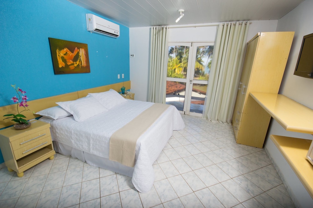 Croa Mares Hotel 16/60